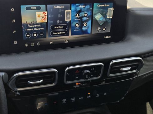 New 2027 Nissan Sentra SV w/ Floor Mat Package FWD image 18