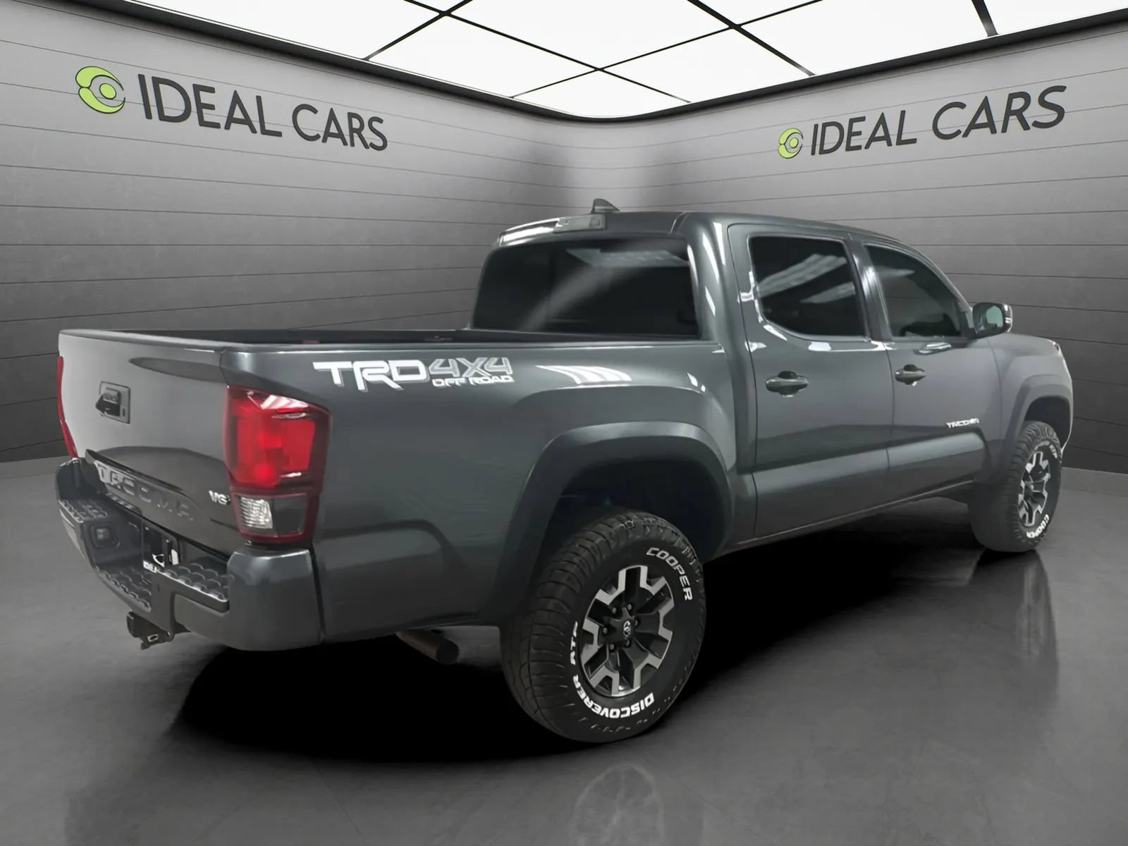 Used 2019 Toyota Tacoma TRD Off-Road w/ Technology Package AWD/4WD image 5