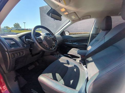 Used 2025 Mitsubishi Outlander Sport SE AWD/4WD image 15