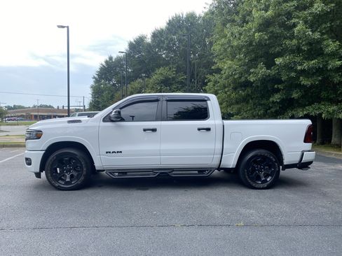 Used 2025 RAM 1500 Big Horn AWD/4WD image 6