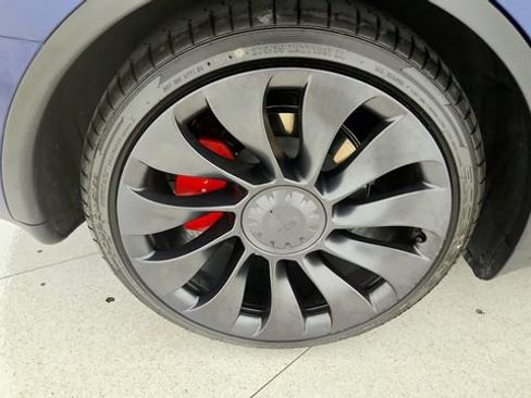 Used 2023 Tesla Model Y Performance AWD/4WD image 94
