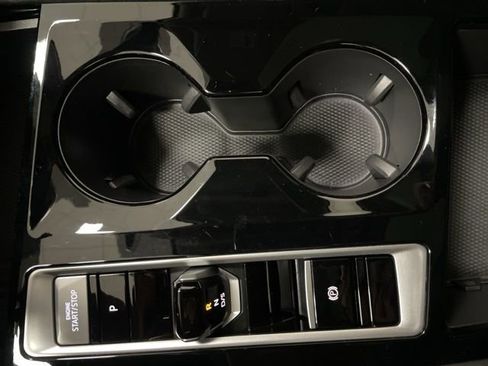 Certified 2025 Volkswagen Atlas SE image 24