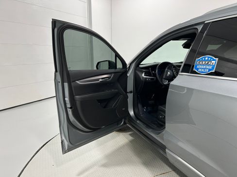 Used 2023 Cadillac XT6 Luxury image 24