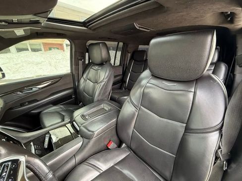 Used 2018 Cadillac Escalade ESV Platinum image 23