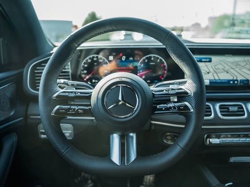New 2026 Mercedes-Benz GLS 450 4MATIC image 31