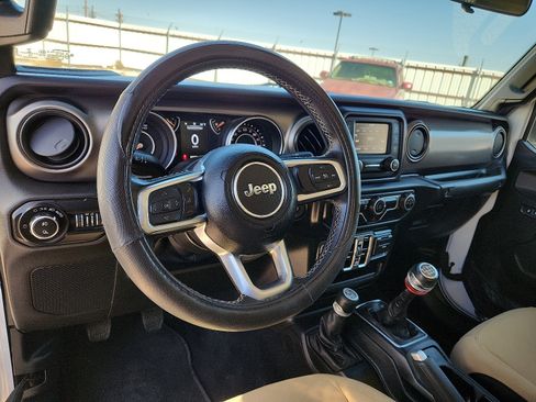 Used 2020 Jeep Gladiator Sport w/ Quick Order Package 23S image 11