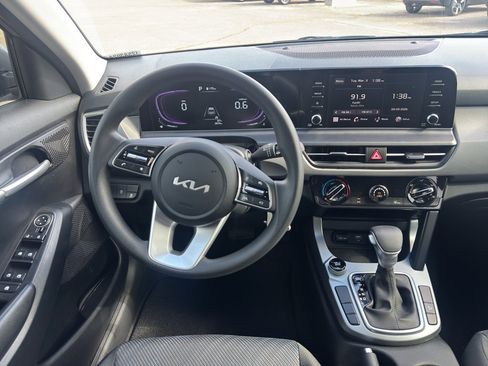 Used 2026 Kia Seltos LX image 12