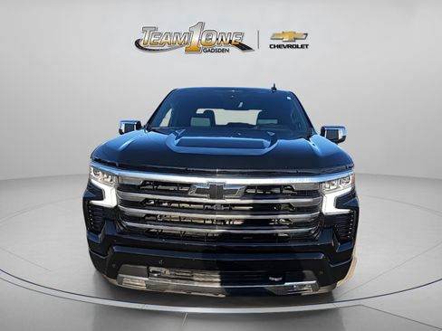 Used 2023 Chevrolet Silverado 1500 High Country w/ High Country Premium Package image 2
