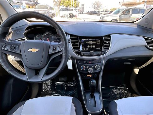 Used 2019 Chevrolet Trax LS w/ Tint and Cruise Package image 15