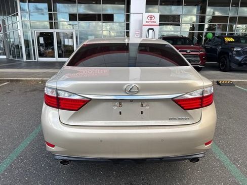 Used 2015 Lexus ES 350 w/ Premium Package FWD image 7