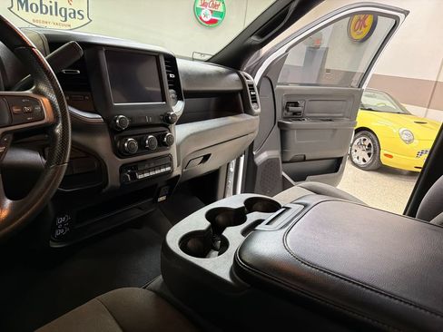 Used 2024 RAM 3500 Tradesman w/ Chrome Appearance Group AWD/4WD image 28