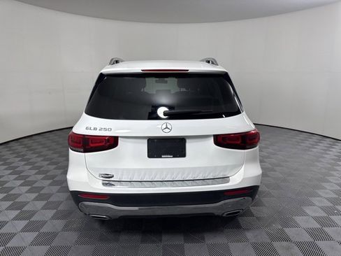 Used 2021 Mercedes-Benz GLB 250 image 4