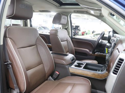 Used 2018 Chevrolet Silverado 1500 High Country image 14