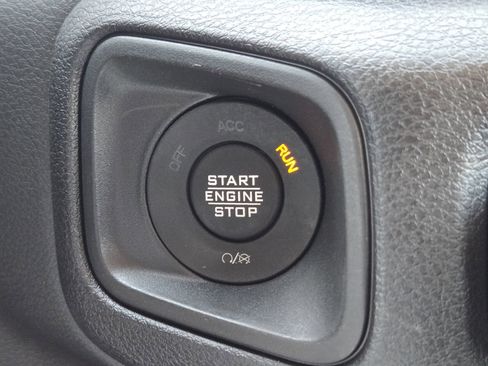Used 2025 Jeep Wrangler Unlimited Sport AWD/4WD image 24