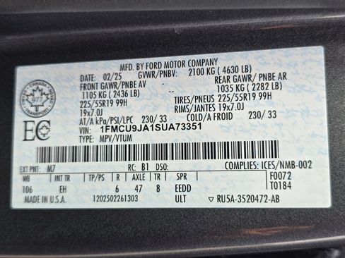 Used 2025 Ford Escape Platinum AWD/4WD image 28