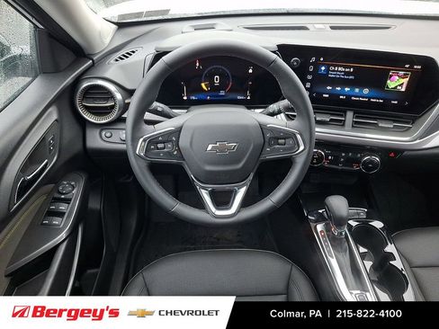 Used 2025 Chevrolet Trax ACTIV w/ Driver Confidence Package image 14