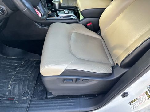 Used 2023 INFINITI QX80 Premium Select w/ All-Season Package RWD image 7
