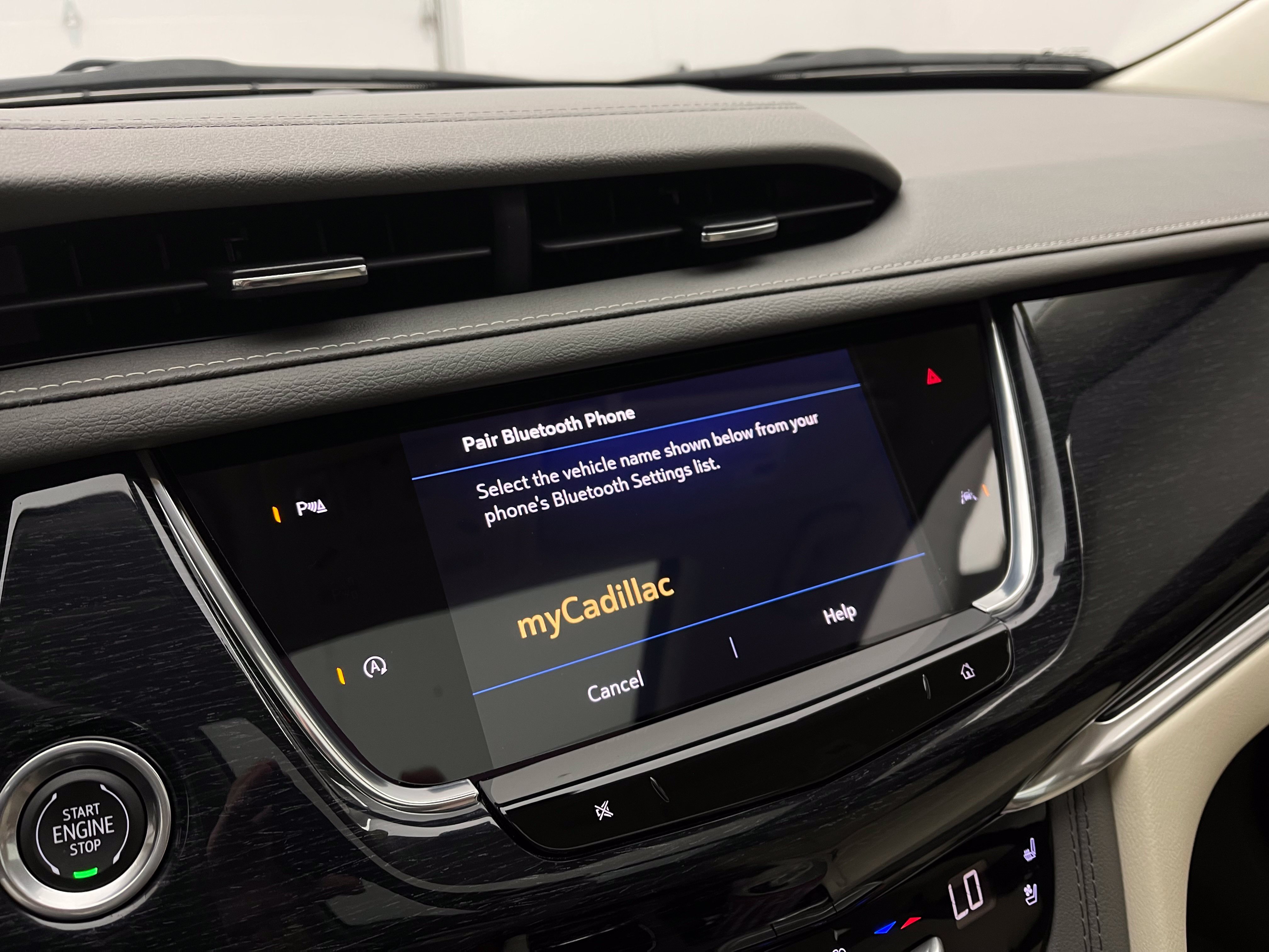 Used 2024 Cadillac XT6 Premium Luxury FWD image 31