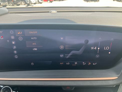 Used 2025 Buick Envision Sport Touring AWD/4WD image 24