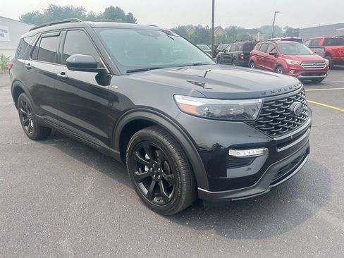 Used 2023 Ford Explorer ST-Line w/ Class IV Trailer Tow Package AWD/4WD image 3