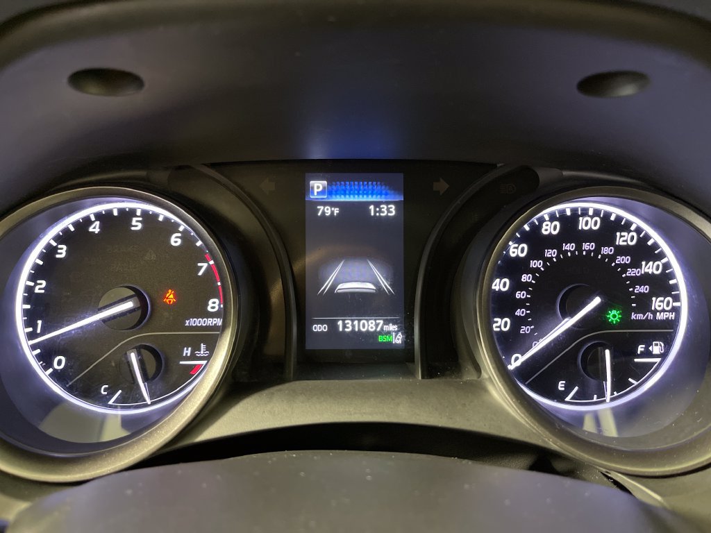 Used 2021 Toyota Camry SE w/ Convenience Package FWD image 18