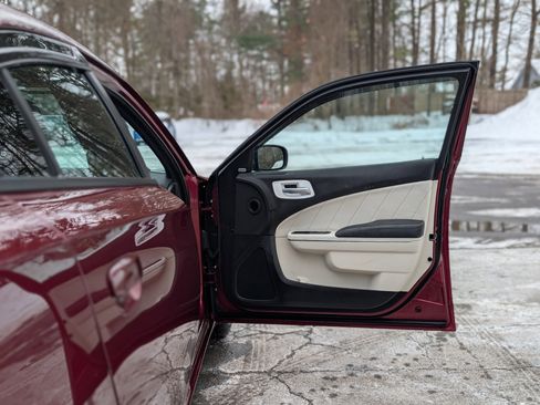 Used 2017 Dodge Charger SXT w/ AWD Plus Group image 52