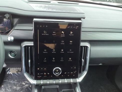 New 2025 GMC Acadia Elevation w/ Elevation Premium Package image 11