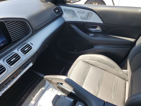 Used 2025 Mercedes-Benz GLE 53 AMG 4MATIC image 26