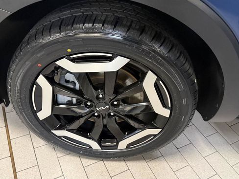 Used 2025 Kia Telluride S FWD image 19