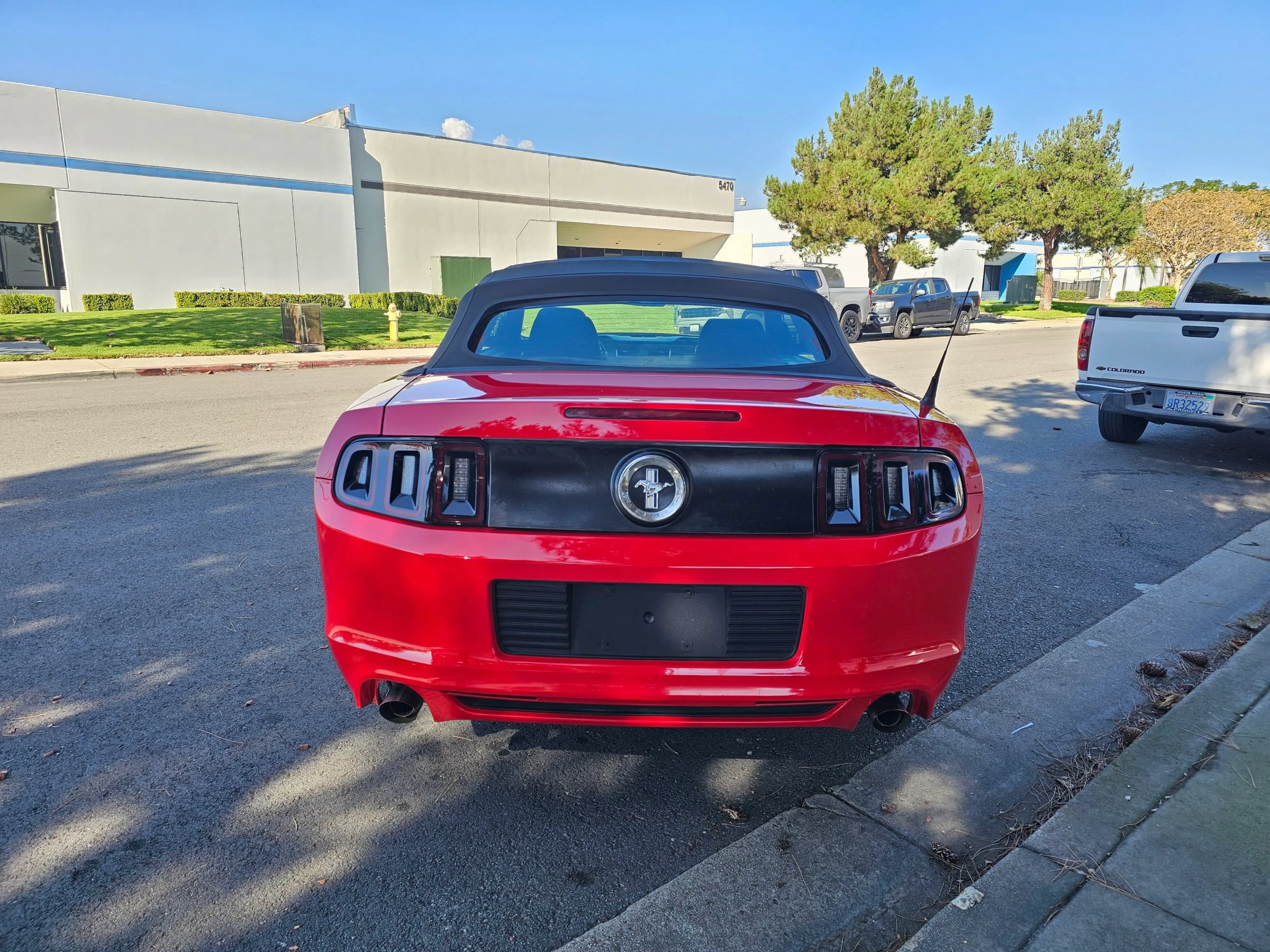 Used 2013 Ford Mustang Convertible RWD image 6