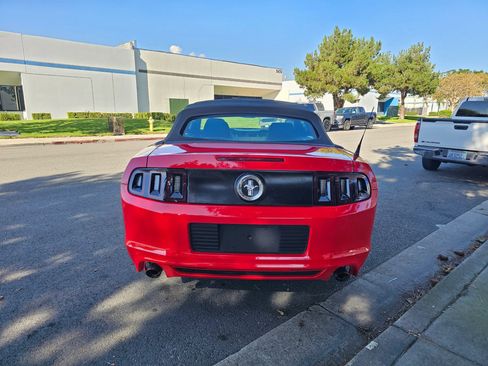 Used 2013 Ford Mustang Convertible RWD image 6