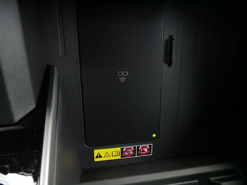 Certified 2026 Toyota Tundra Limited w/ Power Package image 27