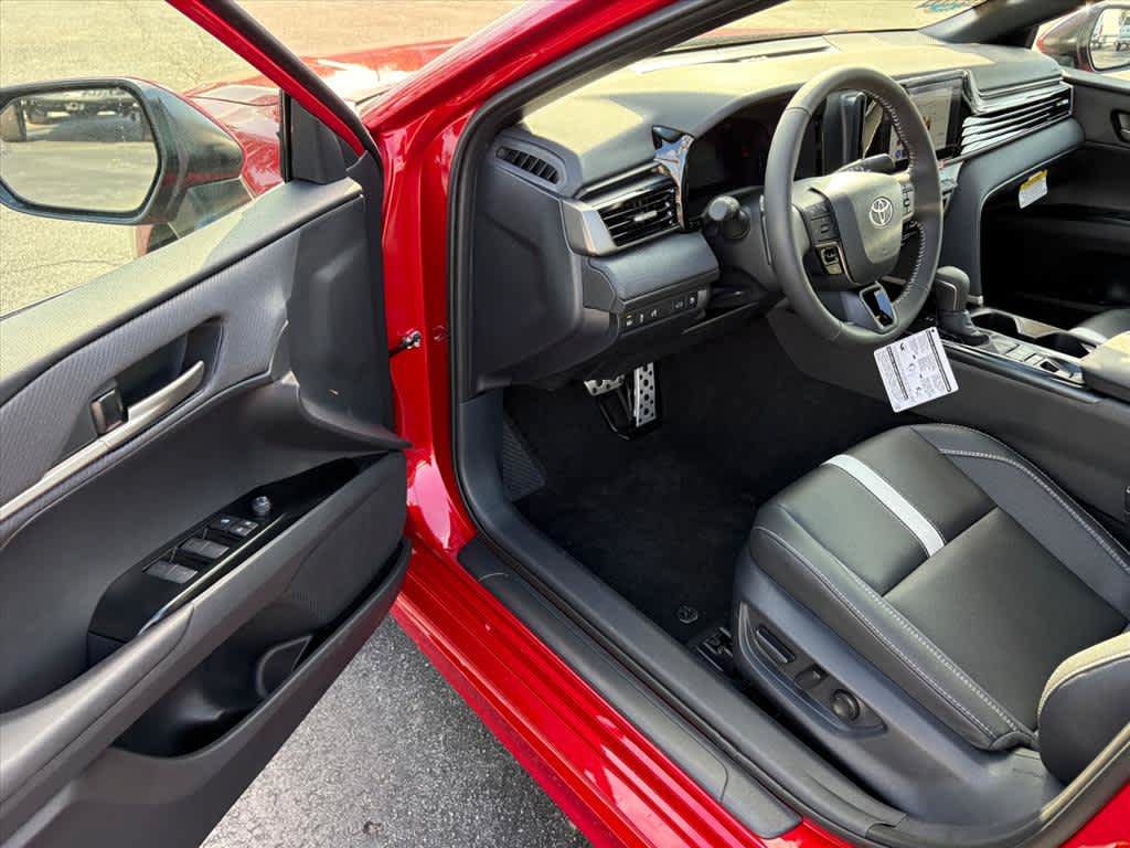 Used 2026 Toyota Camry SE FWD image 20