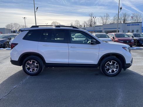 Used 2023 Honda Passport TrailSport image 23
