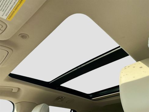 Used 2023 Ford Explorer Platinum w/ Technology Package image 16