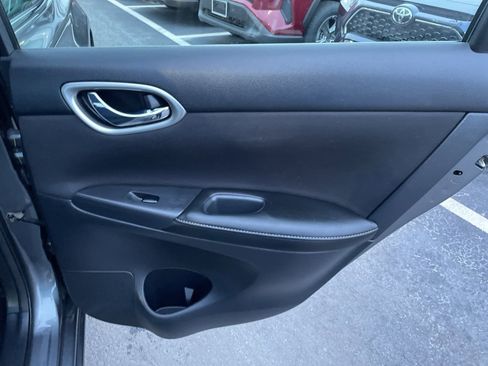 Used 2019 Nissan Sentra SV image 12