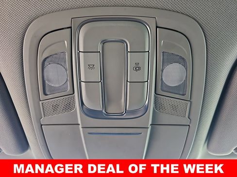 Used 2020 Hyundai Santa Fe SE image 31