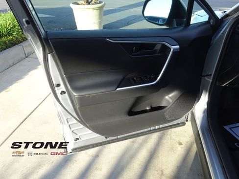 Used 2021 Toyota RAV4 LE w/ Carpet Mat Package (TMS) image 24
