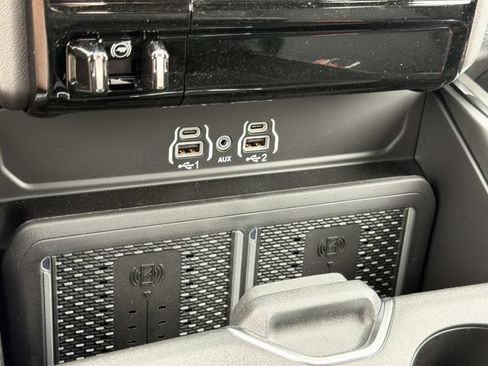New 2026 RAM 2500 Laramie AWD/4WD image 34