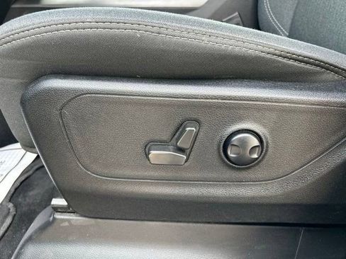 Used 2022 RAM 1500 Big Horn AWD/4WD image 14