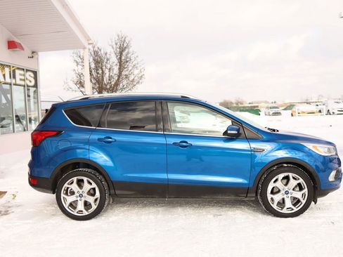 Used 2019 Ford Escape Titanium FWD image 4