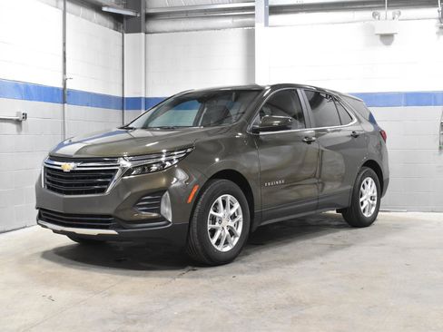 Used 2024 Chevrolet Equinox LT w/ LPO, Floor Liner Package FWD image 4