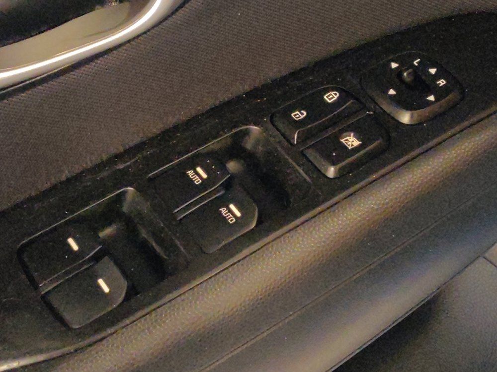 Used 2015 Kia Soul + FWD image 27
