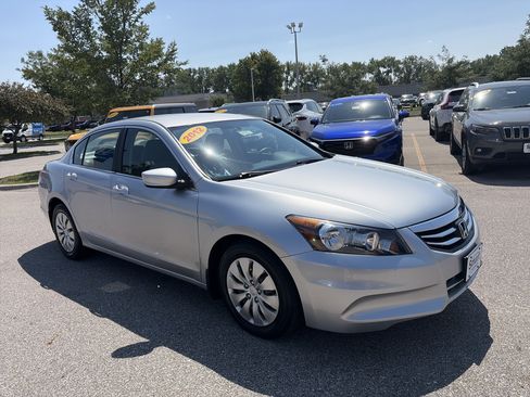 Used 2012 Honda Accord LX image 3