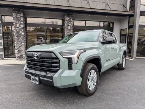 Used 2024 Toyota Tundra SR5 w/ SR5 Premium Package image 21