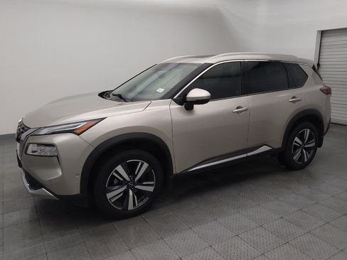 Used 2023 Nissan Rogue Platinum FWD image 2