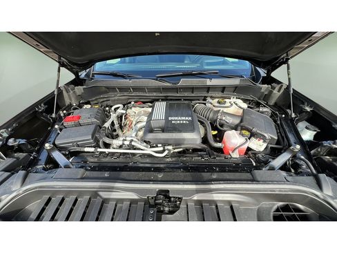 Certified 2025 Chevrolet Silverado 1500 LTZ AWD/4WD image 33