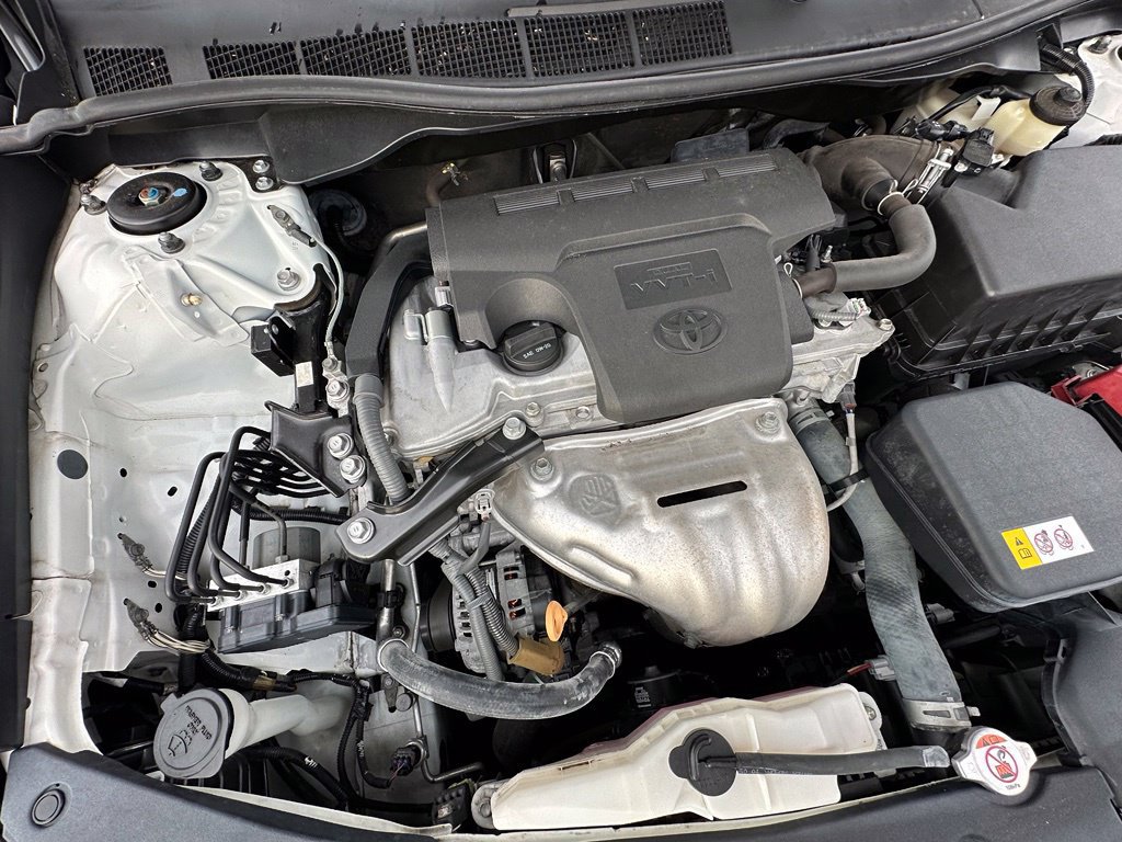 Used 2017 Toyota Camry SE FWD image 35