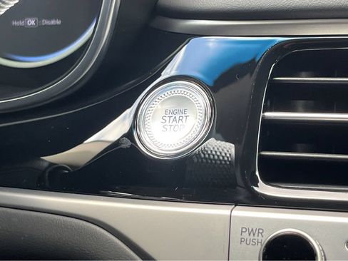 New 2026 Genesis G70 2.5T RWD image 17