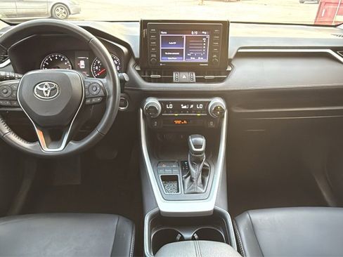 Used 2021 Toyota RAV4 XLE Premium w/ Carpet Mat Package (TMS) image 20